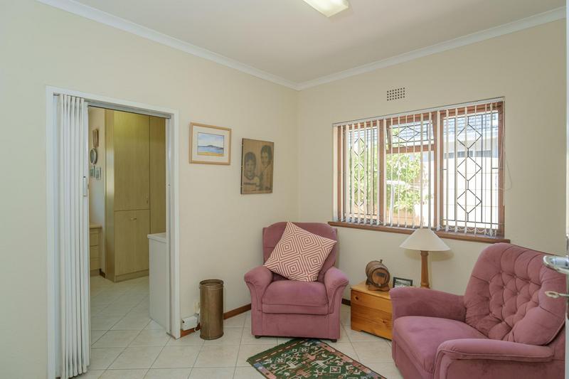 3 Bedroom Property for Sale in Meadowridge Western Cape